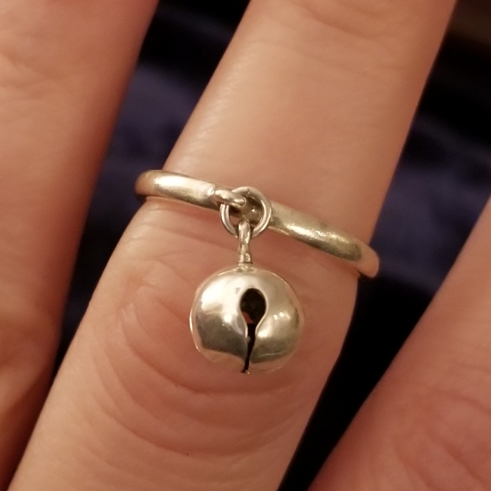James Avery Jingle Bell Dangle Ring